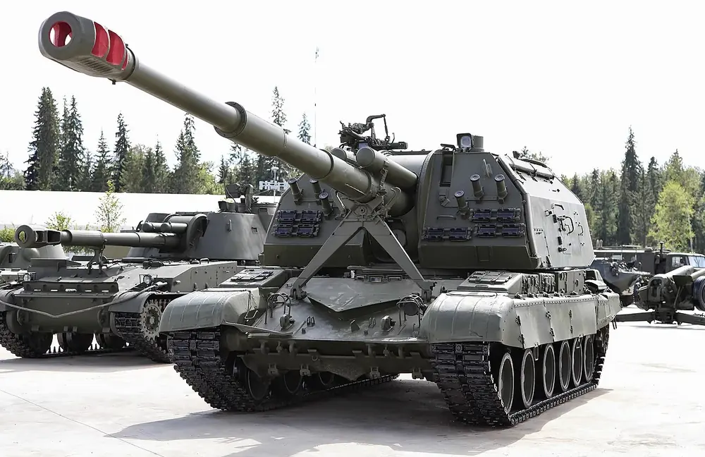 SPH 2S19 Msta 152mm