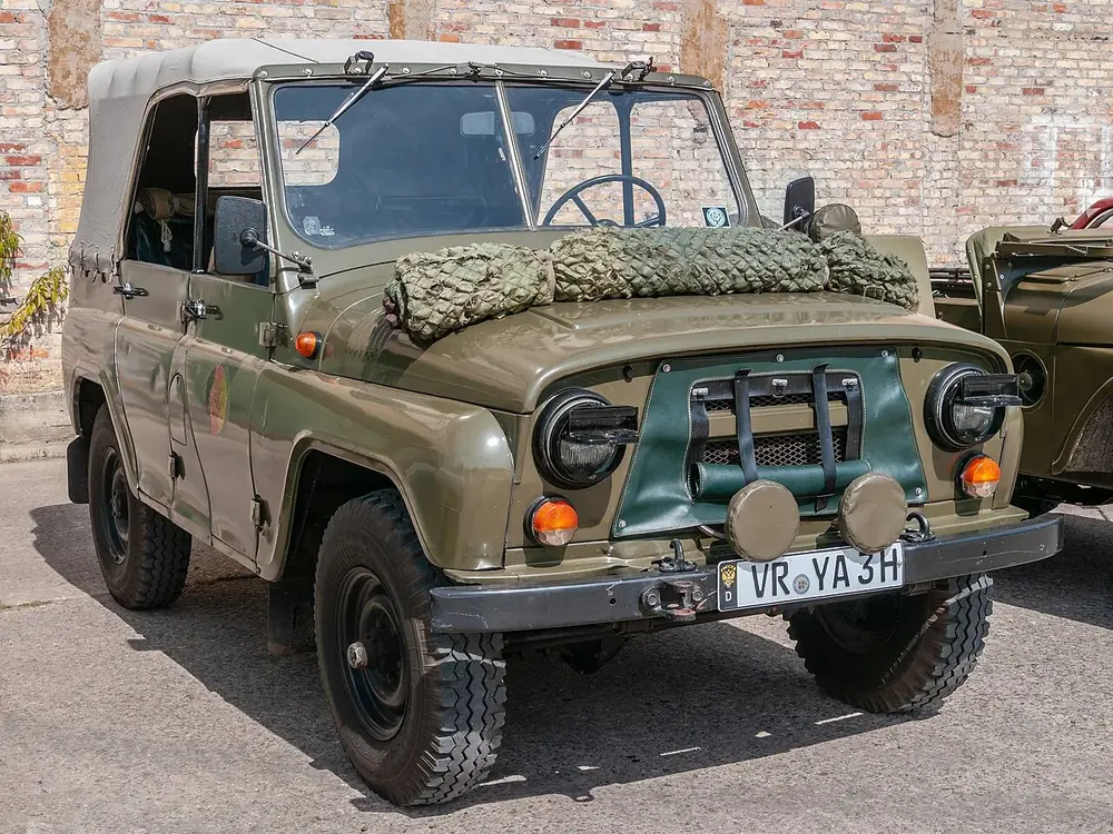 LUV UAZ-469 Jeep